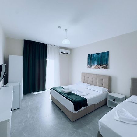 Molla Hotel Restorant Shengjin Bagian luar foto