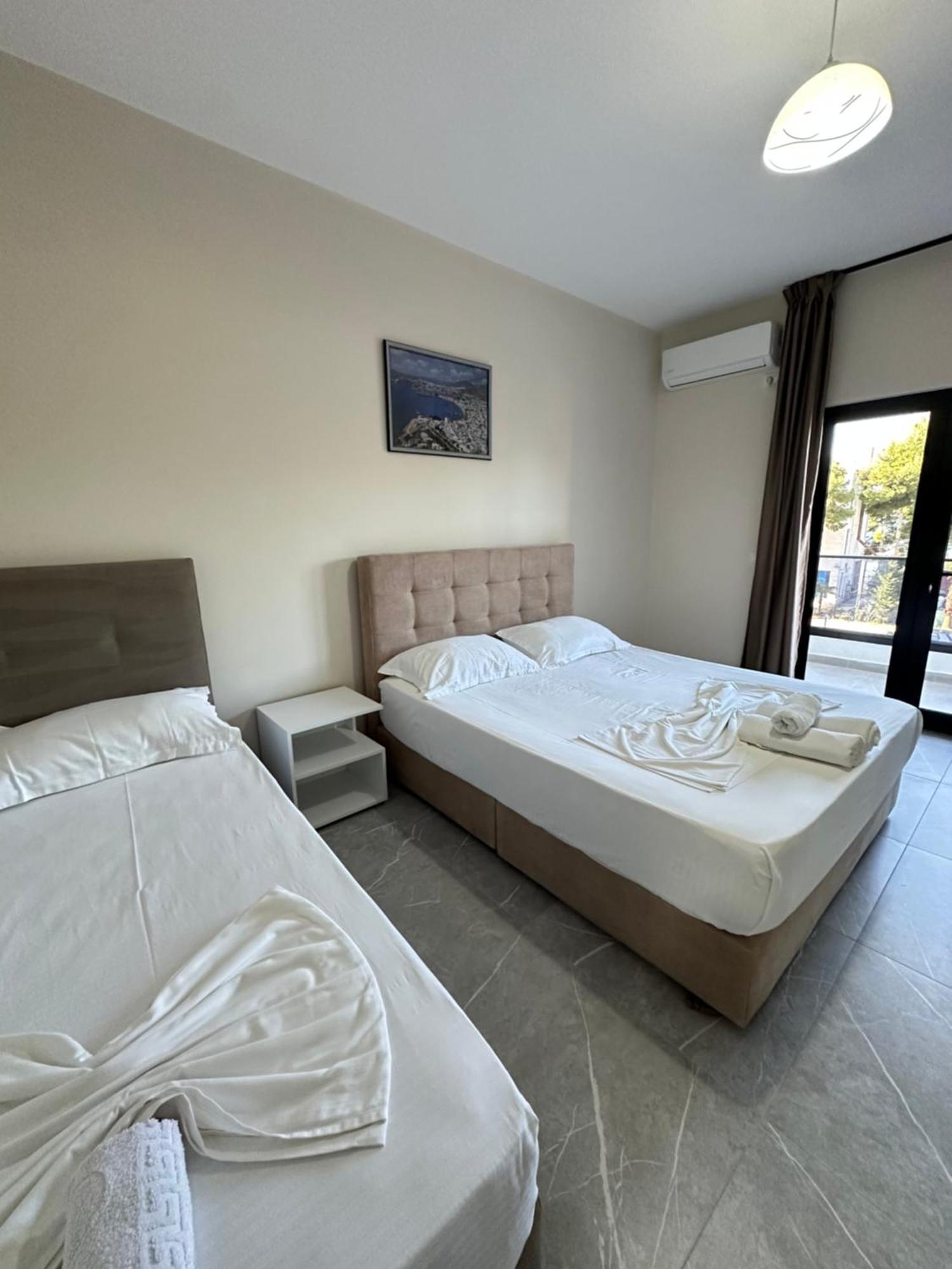 Molla Hotel Restorant Shengjin Bagian luar foto