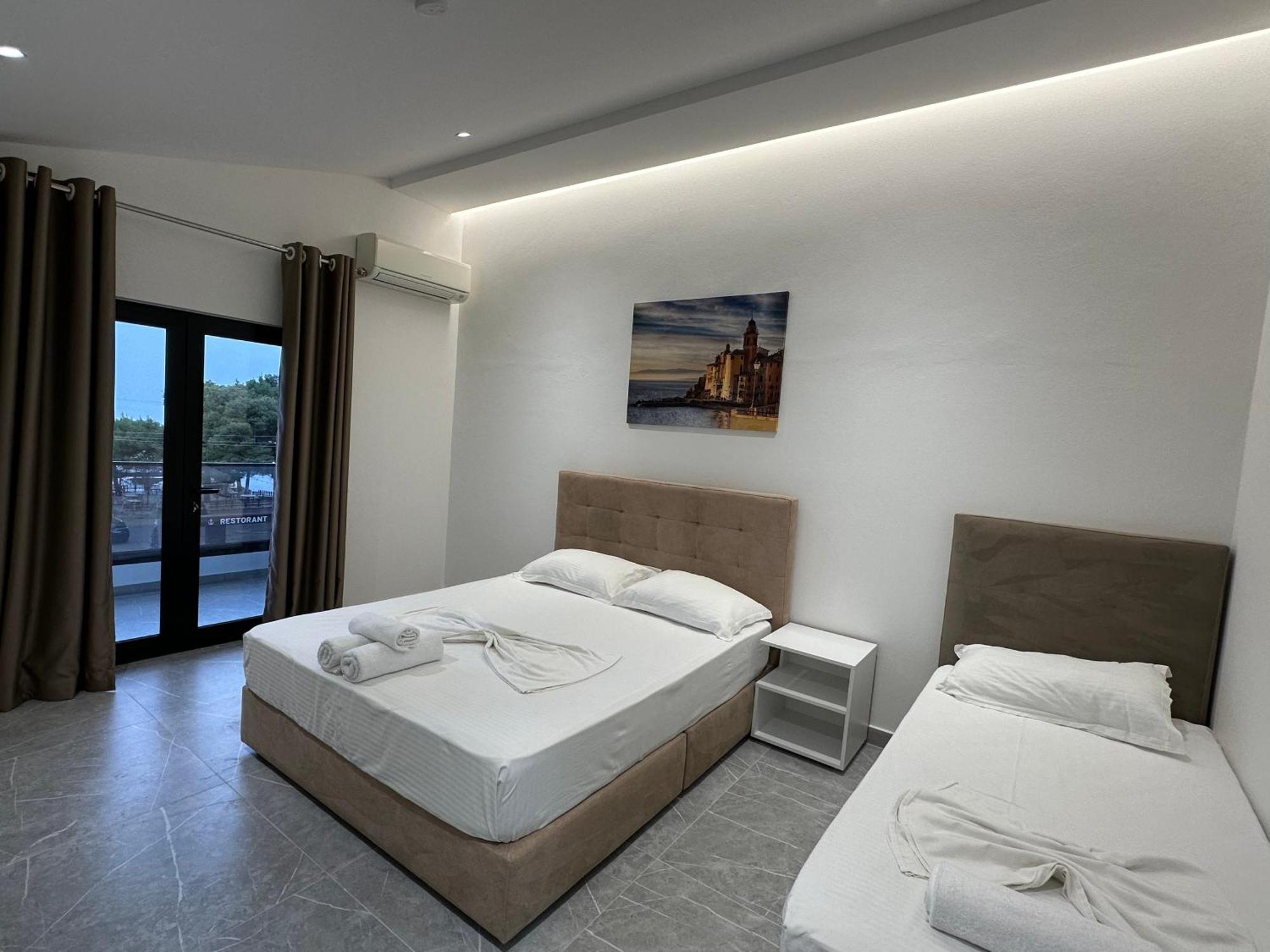 Molla Hotel Restorant Shengjin Bagian luar foto