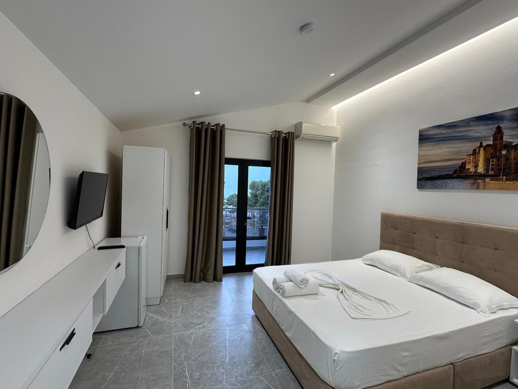 Molla Hotel Restorant Shengjin Bagian luar foto