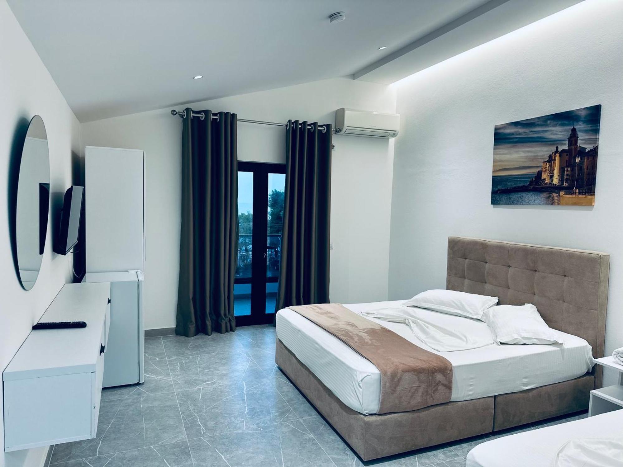 Molla Hotel Restorant Shengjin Bagian luar foto